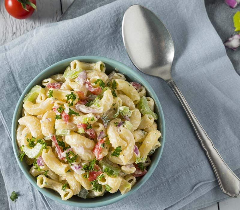 How to prepare a few simple salads for friendly dinners