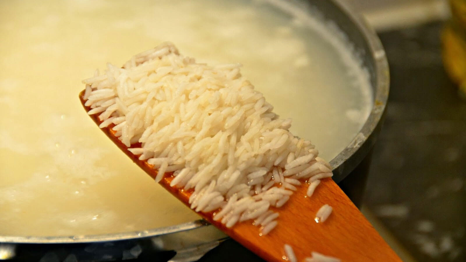 Tips to pay attention to when cooking rice