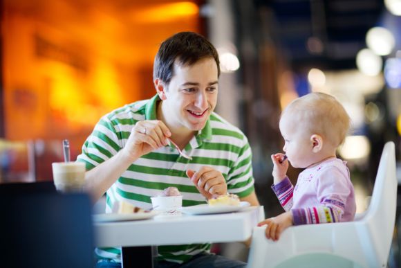 A few tips for going to a restaurant with children