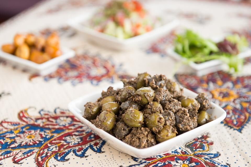 Zeytoon Parvardeh