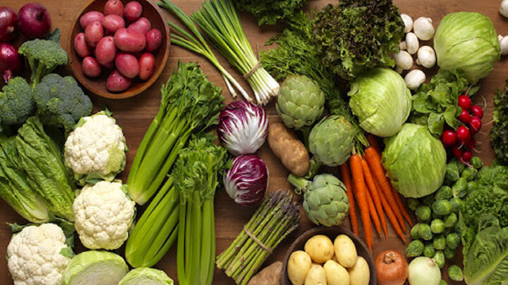 A few examples of the properties of vegetables along with how to prepare 2 vegetarian dishes