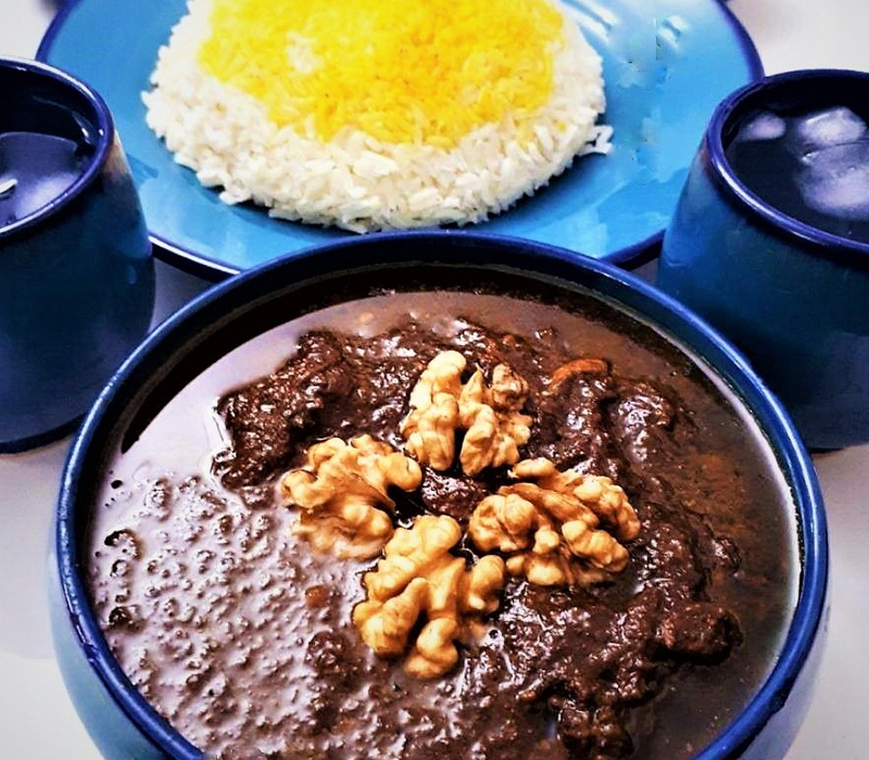 Recipe for preparing two delicious and authentic Gilani meat dishes