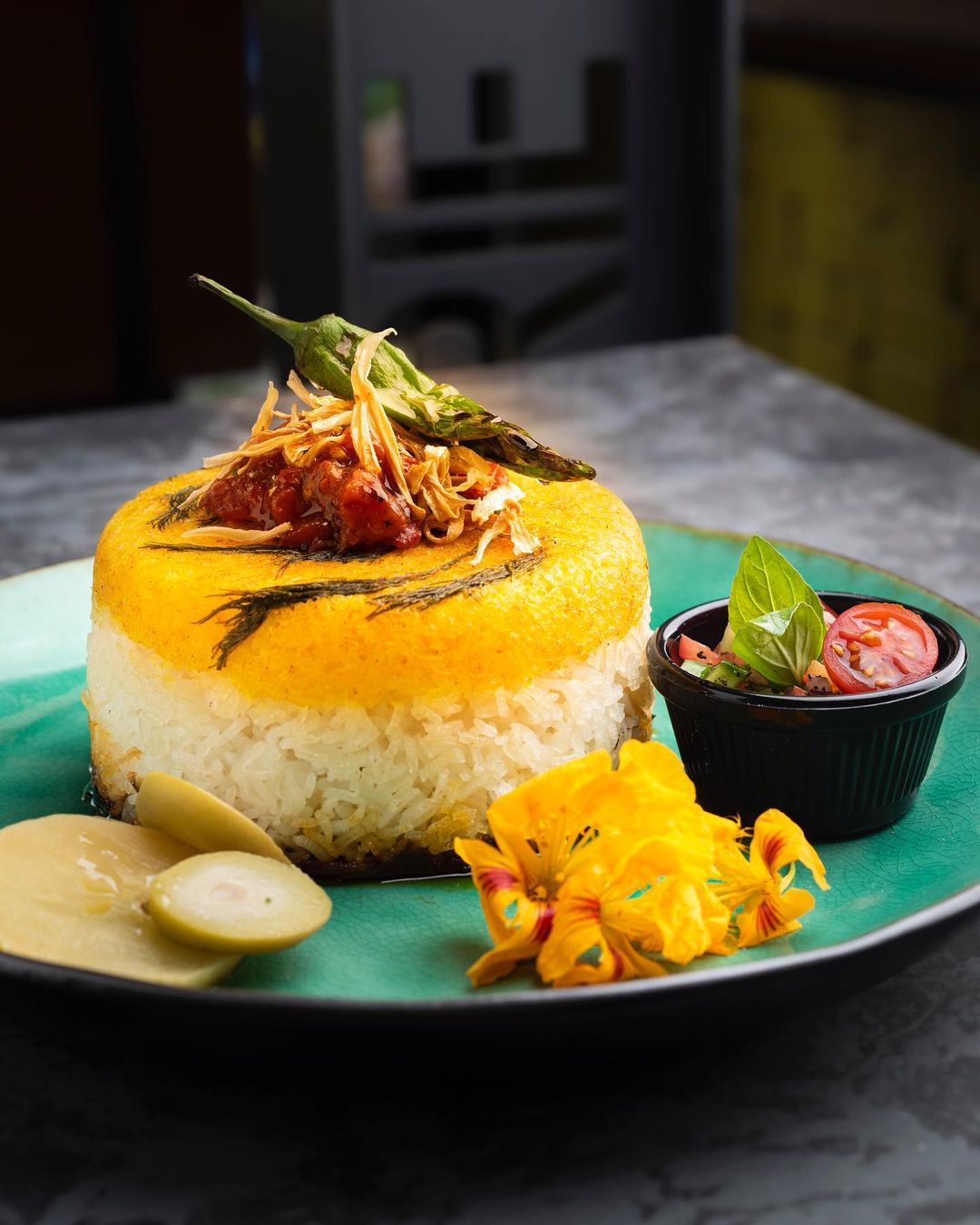 Saffron cheddar cheese